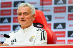 穆里尼奥达成执教生涯750胜 总执教1216场