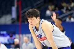 杨瀚森单独试训第三站完成 短暂休息后将继续试训