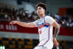 曝赵睿提前结束一年顶薪合同 以受限自由球员被认领