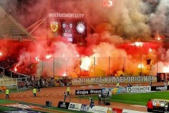 雅典AEK因球迷的暴力事件而被扣3分和罚巨款