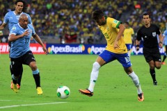世预赛乌拉圭vs巴西比赛结果分析 桑巴军团深陷质疑
