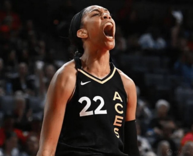 阿贾砍WNBA史上首个30+20