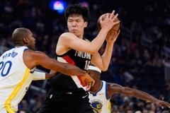 库里评价杨瀚森 正适应NBA节奏且极具潜力
