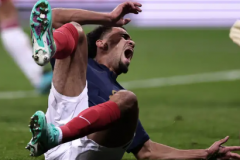 德尚公布大巴黎小将埃梅里伤情 球员比赛中遭到暴力犯规