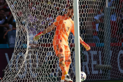 欧洲杯半场即时比分克罗地亚1-1西班牙 西蒙离奇失误丢球 萨拉维亚扳平