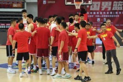 中国男篮上次交手沙特是2005年 狂胜对手88分