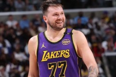 独行侠战湖人最低票价高达1683美元 东契奇重返达拉斯