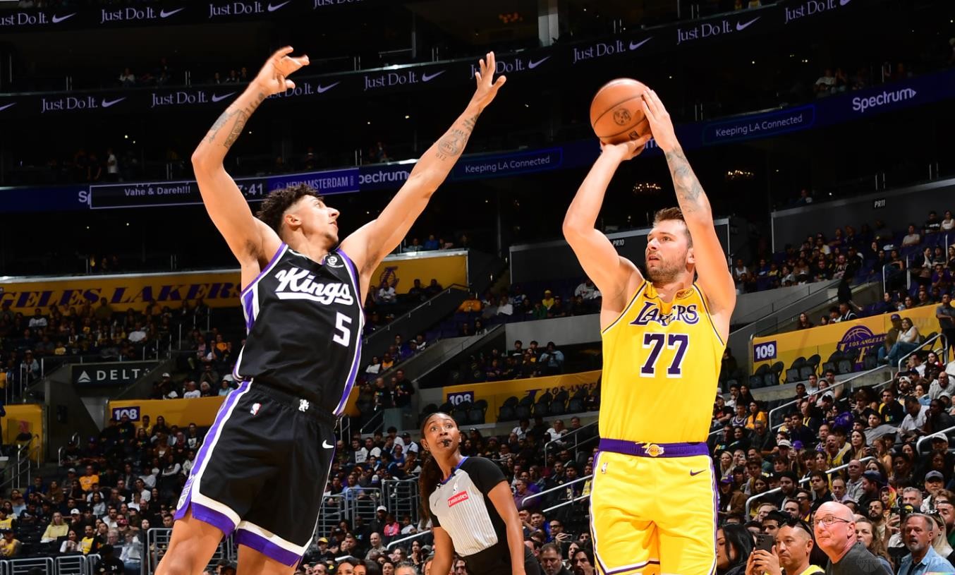 nba季前赛国王117-116险胜湖人