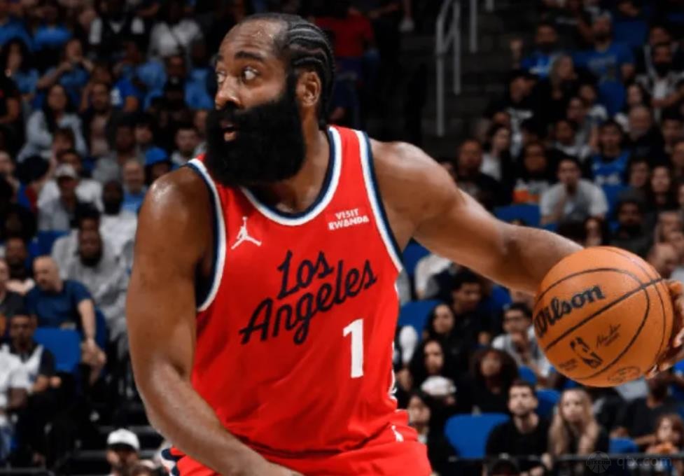 快船近10场战绩1胜9负