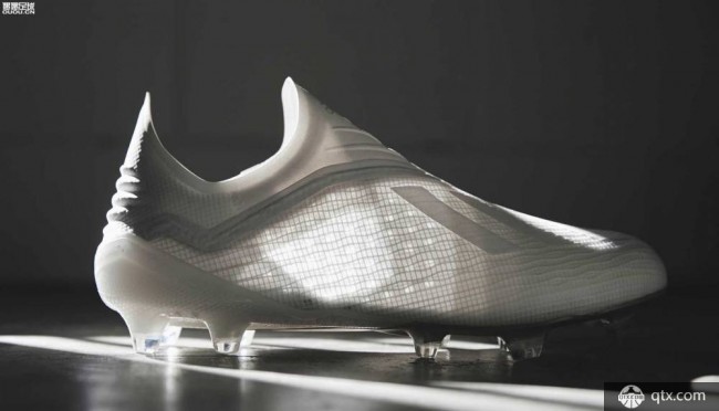 球鞋资讯 阿迪达斯发售幻影系列X18+足球鞋