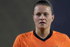 荷兰足协：荷兰女足出场纪录保持者丝皮采因伤退出奥运会