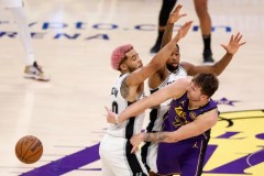 nba常規賽湖人125-109輕取馬刺 東契奇21分保羅9分6板8助