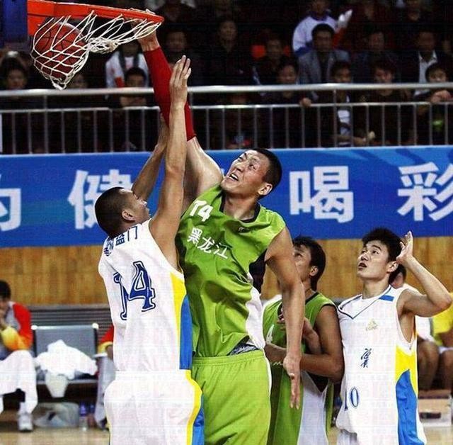 CBA历史第一高度 孙明明创吉尼斯世界记录
