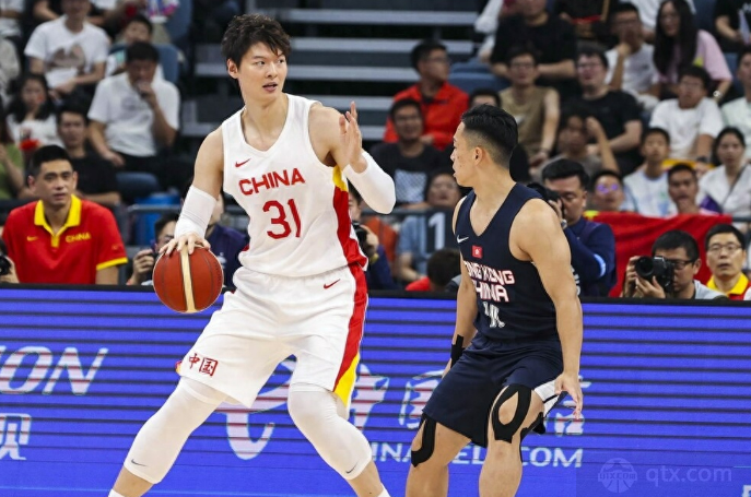 中国男篮以95-50大胜中国香港男篮