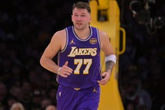 东契奇场均得分领跑联盟 高达33.7分