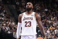 詹姆斯尚未決定賽季結束後是否退役 仍希望更多出戰