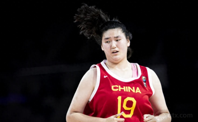 中国U18女篮球员张子宇