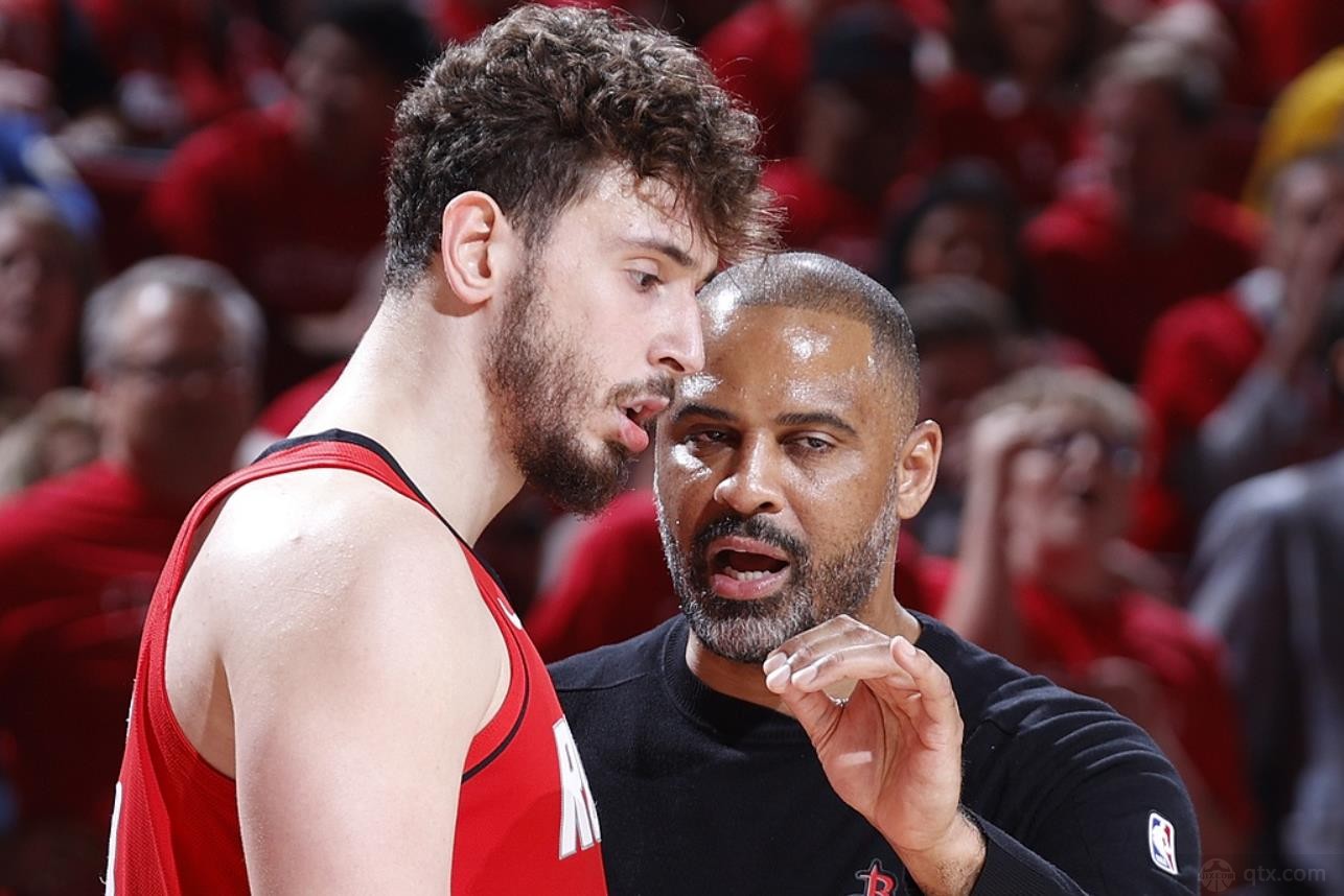 申京达成生涯5000分里程碑