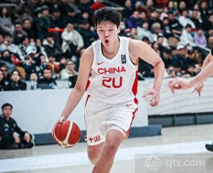 中国男篮球员杨瀚森