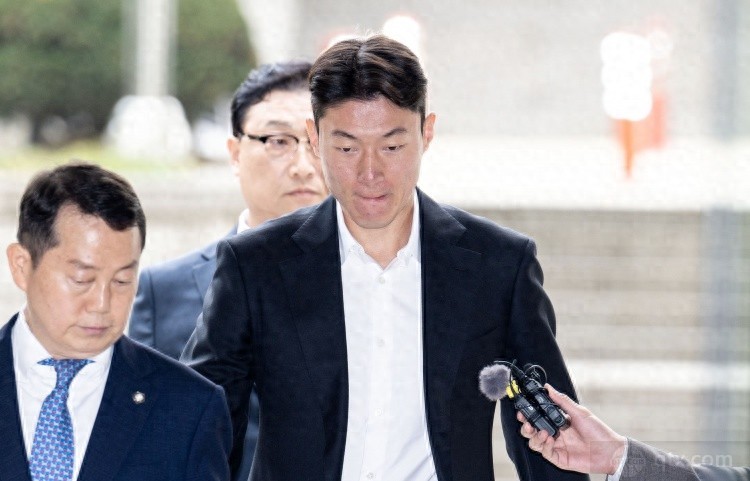 黄义助