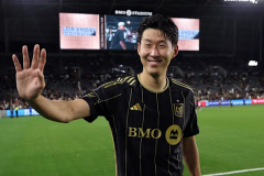 孙兴慜无意在冬窗离队 辟谣离队传闻