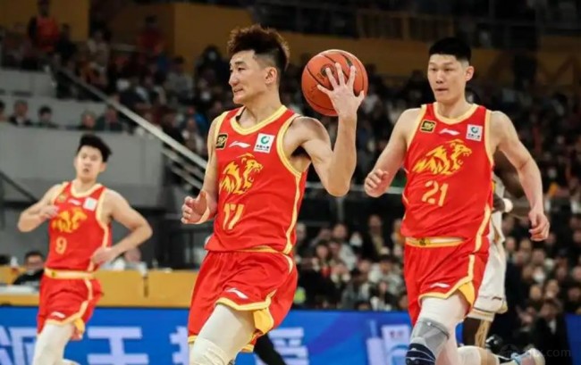 CBA开重磅罚单孙铭徽等被罚