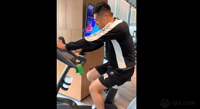 王大雷晒健身视频