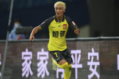 韦世豪将担任广州队新赛季队长 27岁国脚能否成为郑智接班人