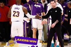 詹姆斯24分湖人主场125-101大胜国王 东契奇34+5+7 里夫斯缺阵