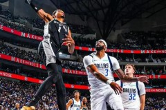 nba常规赛马刺125-92大胜独行侠 文班亚马40分戴维斯22分13板