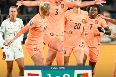 荷兰女足1-0胜葡萄牙女足 范德格拉赫特头球制胜