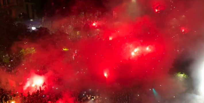 亚特兰大球迷庆祝球队队史第一个欧联杯冠军