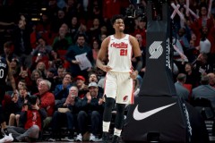 上海男篮邀请怀特塞德随队试训 NBA生涯场均12.6分