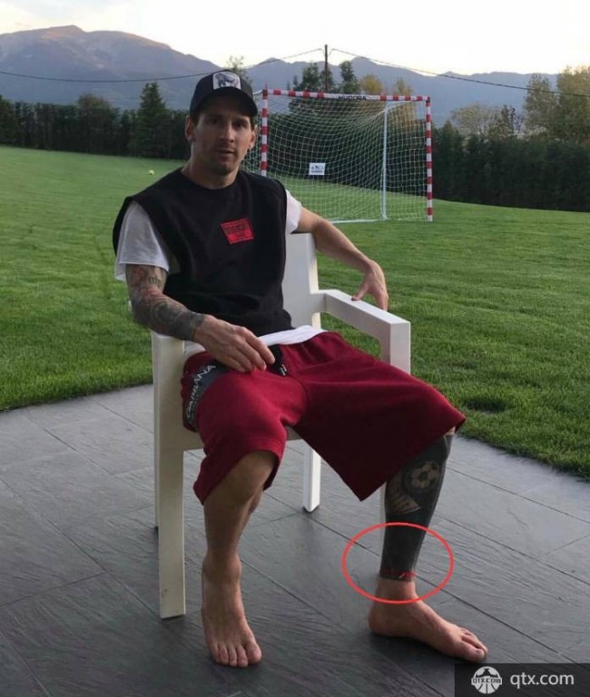 梅西脚踝上还系着世界杯那根幸运红绳 好运爆棚