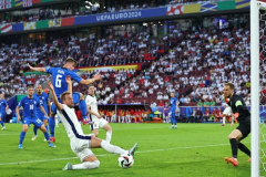 歐洲杯最新戰報：英格蘭0-0斯洛文尼亞鎖定小組頭名 薩卡進球被吹英格蘭群星顆粒無收
