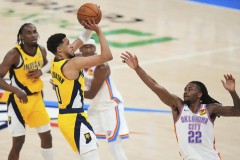 哈利伯顿创造79年nba纪录 季后赛4轮均完成绝杀