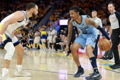 nba常规赛勇士131-118轻取灰熊 库明加25分莫兰特23分9助
