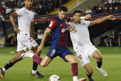 西甲最新赛况：巴萨1-0塞维利亚 亚马尔造拉莫斯乌龙球拉菲尼亚伤退