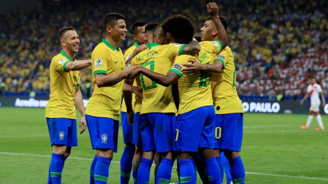 巴西5-0大胜秘鲁士气大振