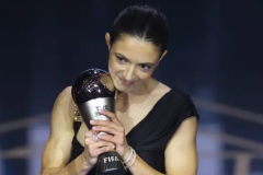 邦马蒂荣膺年度最佳女足球员 2023年个人荣誉大丰收