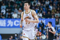 张镇麟正式转会上海男篮 转会费低于8000万元