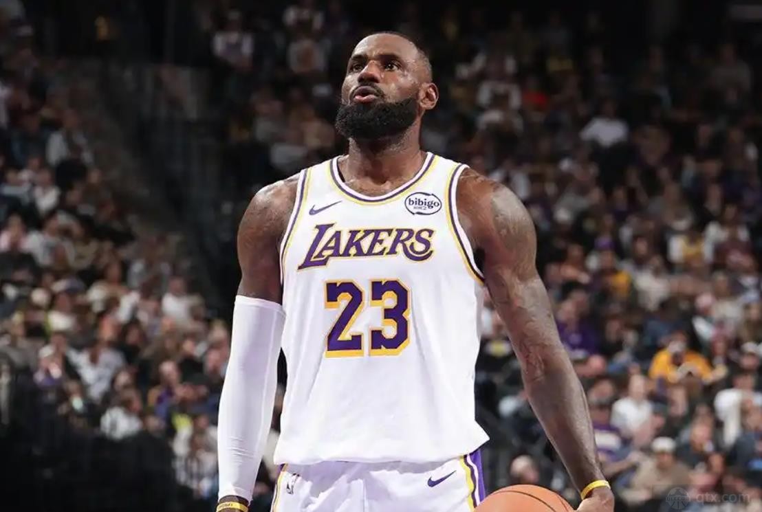 詹姆斯尚未決定賽季結束後是否退役