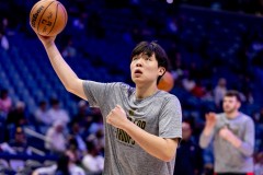 杨瀚森仅2分2板1助 开拓者遭公牛绝杀