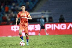 郑铮累计4黄无缘中超京鲁大战 下一轮停赛