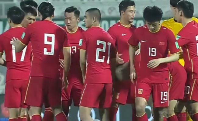 中国对阿曼足球视频直播(中国对阿曼男足比赛)