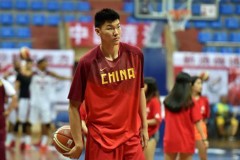 中国男篮今天正式飞赴澳洲 范子铭遗憾落选球队大名单