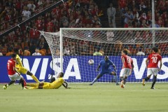 非洲杯埃及1-0津巴布韦战报：萨拉赫失单刀特雷泽盖破门
