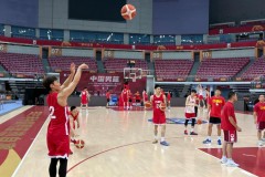中国男篮热身赛对阵波黑 王俊杰表现值得期待