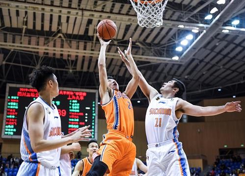 CBA常规赛上海久事VS四川五粮金樽视频直播