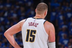 约基奇连续4场拿到三双并列第一 生涯收获70场三双